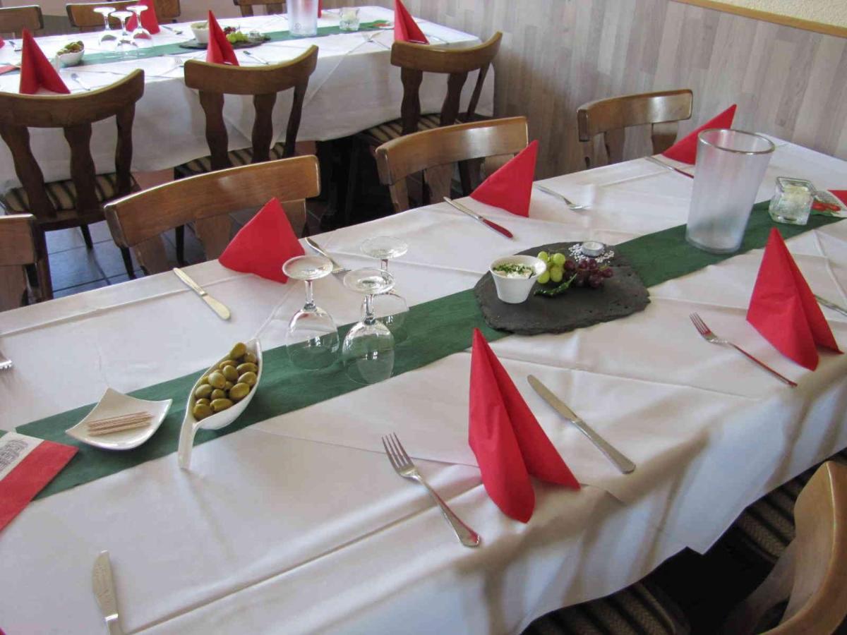 "Unter Den Kastanien" Otel Speicher Dış mekan fotoğraf